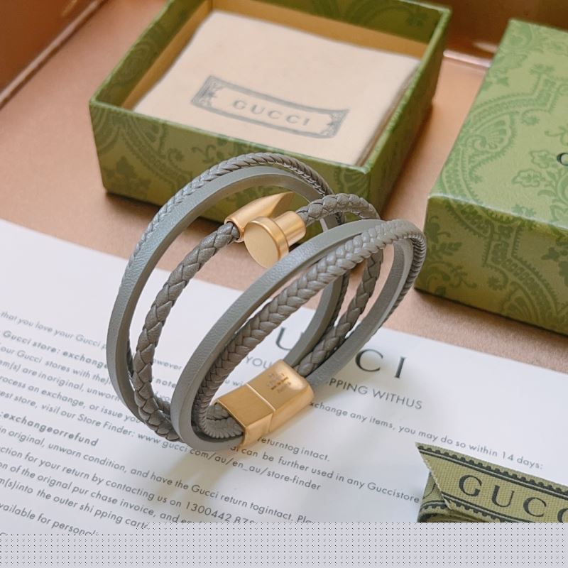 G*u*i bracelets